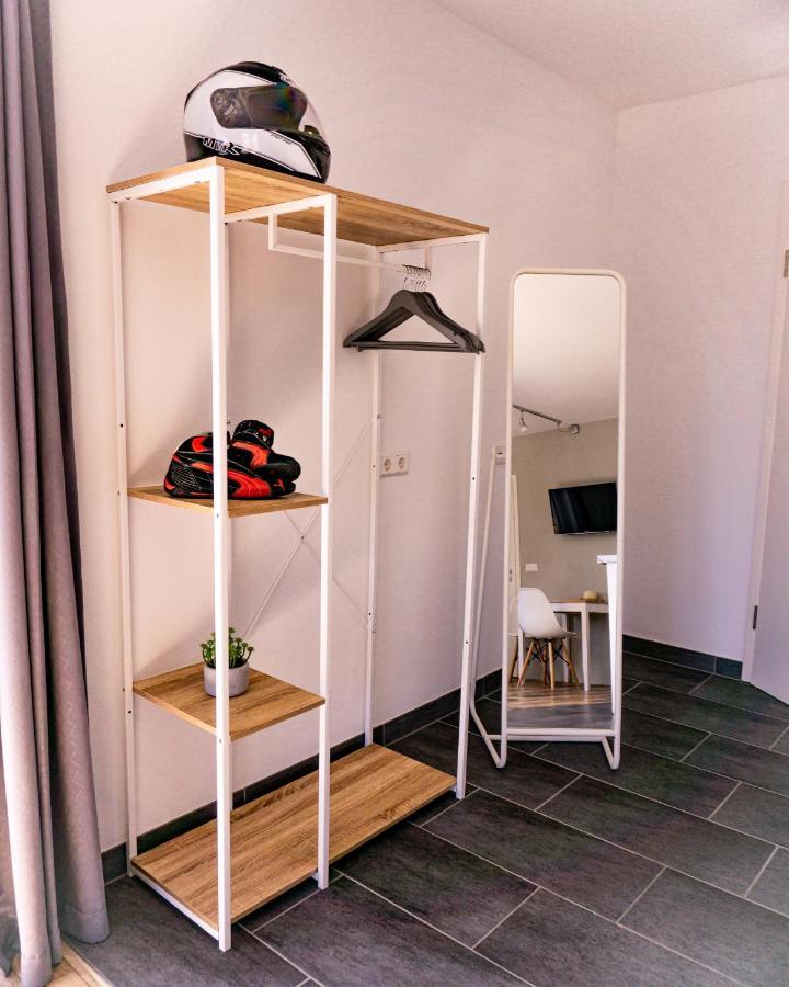 Racers Home Nuerburg Luaran gambar